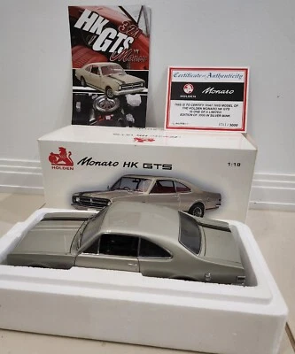 1968 HK Silver Mink Monaro GTS 327 С ЧЕРНОЙ ОТДЕЛКОЙ. Литая модель автомобиля 1:18 - Изображение 1 из 4