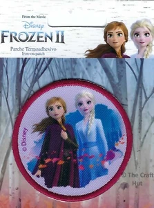 Iron or Sew On Novelty Round Motif Patch Anna & Elsa from Disney's Frozen New - Picture 1 of 2