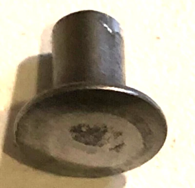 Оригинальная заклепка головка фермы мотоцикла Harley Davidson P/N 8518 новая из старых запасов от оригинального производителя - Изображение 1 из 4