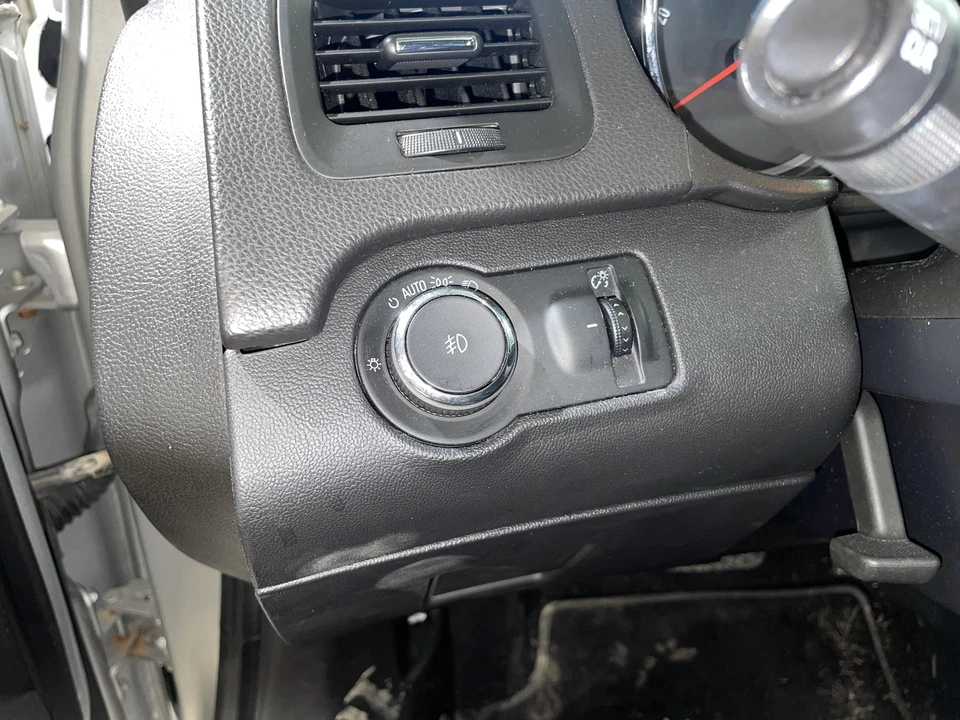 Interruptor de faros 11-17 BUICK REGAL (dash Mtd) NEGRO Foto 1 de 1