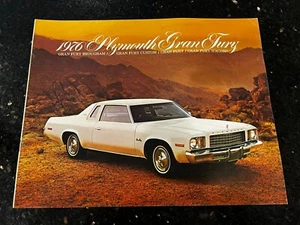 1976 Plymouth "GRAN FURY"- Original Car Dealer Sales Brochure / Catalog - Picture 1 of 10