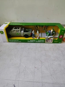 LP85796 John Deere ERTL Lawn Care Set Zero Turn with Truck 47551 - Picture 1 of 6
