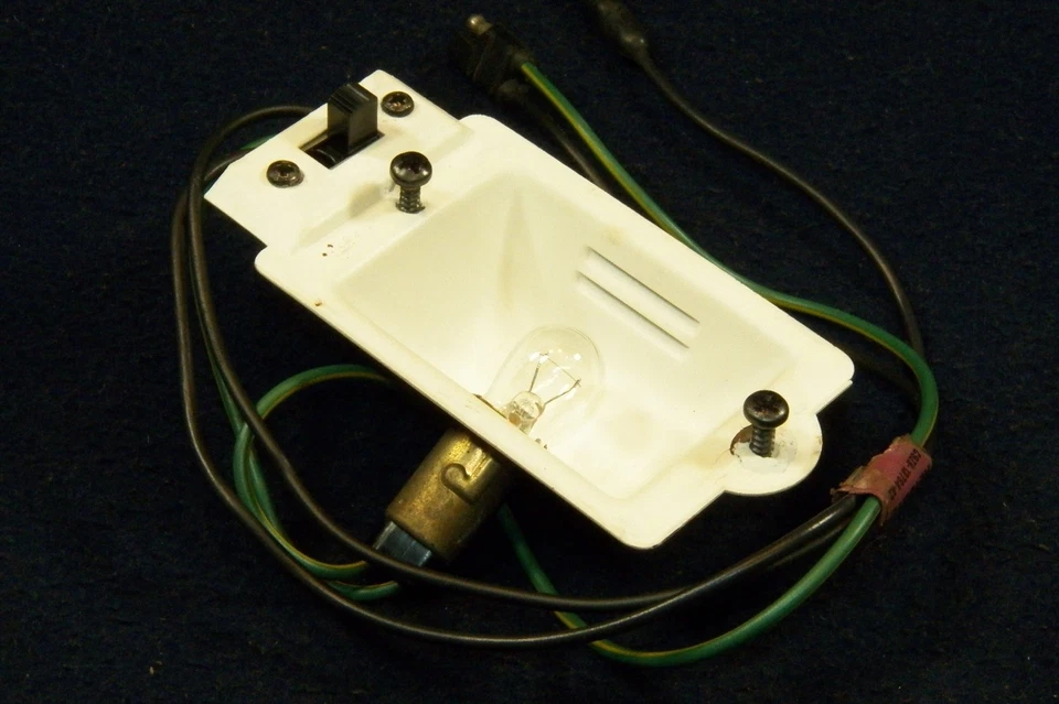 1969 1970 Ford Mustang Deluxe Interior Dash Map Light Working OEM C9ZB-A2 - Изображение 1 из 4