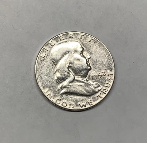1952-P United States Ben Franklin 90% silver half dollar - Free Shipping Cover