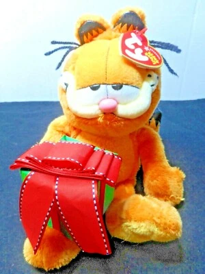TY Happy Holidays Garfield 9in. Plush Hang & Tush Tags Retired in 2005 - Image 1 of 4