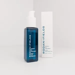 Tratamiento de aceite Rodan & Fields Defrizz + - Aceite capilar anti-frizz, estimulante del brillo ¡NUEVO! - Imagen 1 de 7
