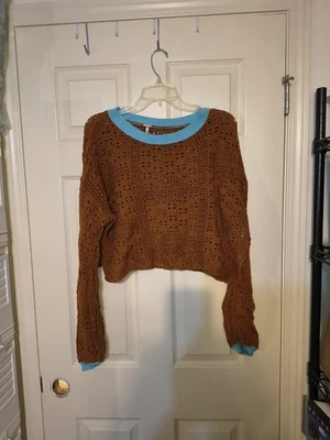 Suéter Recortado Free People Cuello Redondo Marrón Con Borde Azul Talla Mediana  Foto 1 de 4