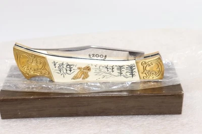 200yrs.  BICENTENNIAL Gold Eagles Commemorative Pocket Knife in Box - Image 1 of 4