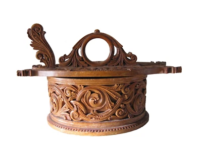 Beautiful 19th C. Scandinavian hand carved small tine box, 6" long,  Folk Art - Image 1 of 4