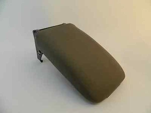 5C6864571 ZVV VW JETTA MK6 ARMREST LATTE MACCHIATO (BROWN) OEM - Picture 1 of 2