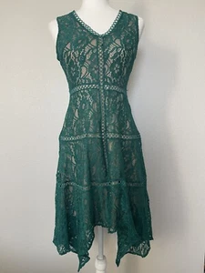 NM Neiman Marcus Sleeveless Lined Floral Lace Dress Green Sz 2 Handkerchief Hem - Picture 1 of 12