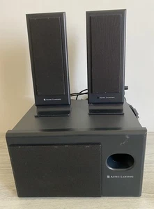 Système audio alimenté par Altec Lansing avec caisson de basses VS2121 haut-parleurs stéréo - Photo 1/13