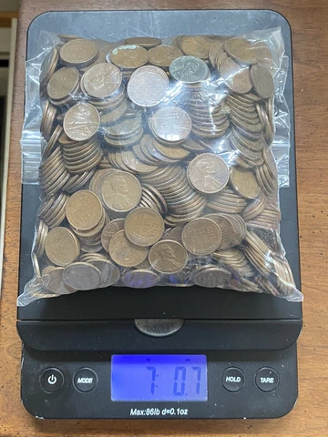 1000+ Lincoln Wheat Small Cents Over 7 Pounds Mostly 1940s & 1950s Cover