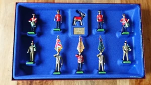 Britains 5193 The Royal Regiment of Fusiliers 10 Metal Hand Painted Figures - Picture 1 of 7