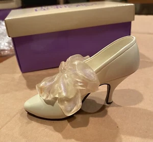 Genau der richtige Schuh "TYING THE KNOT" von Raine. NEU - im Originalkarton.  - Bild 1 von 4