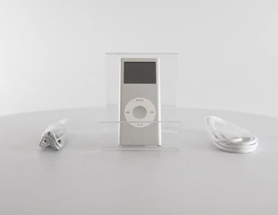 2007 Collector's Apple iPod Nano A1199 2 GB 2nd Generation - Silver (PA478LL/A) - Image 1 of 3
