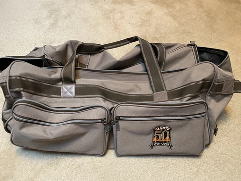 2008 SF Giants 50th ANNIVERSARY PLAYER TEAM ISSUED LARGE BAG LUGGAGE W/ROLLERS Cover