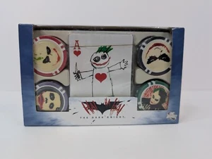Batman Joker Poker Set Il Cavaliere Oscuro DC Carte da Gioco Dirette e Chips - Foto 1 di 6