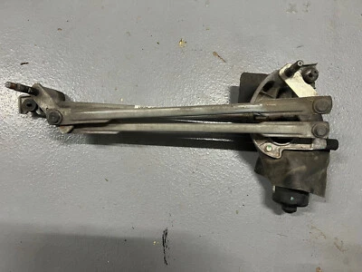 2008 2009 PONTIAC G8 V6 GT GXP Windshield Wiper Motor Assembly Linkage - Image 1 of 2
