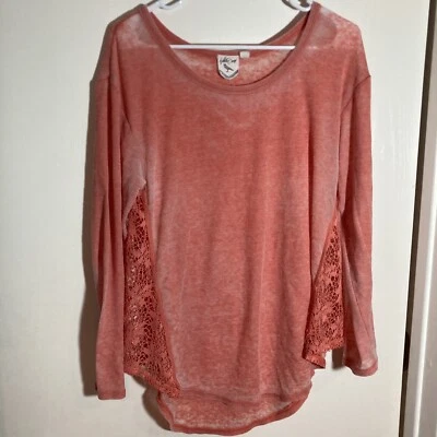 White Crow thermal lace crochet top large - Image 1 of 4