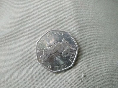 The Tale Of Peter Rabbit 50p 2017👑Queens head. Silver 50p - Image 1 of 2