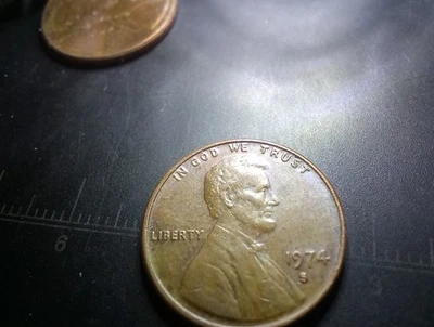 1974 S LINCOLN PENNY WITH MINT MARK ERROR GOOD CONDITION - Image 1 of 3