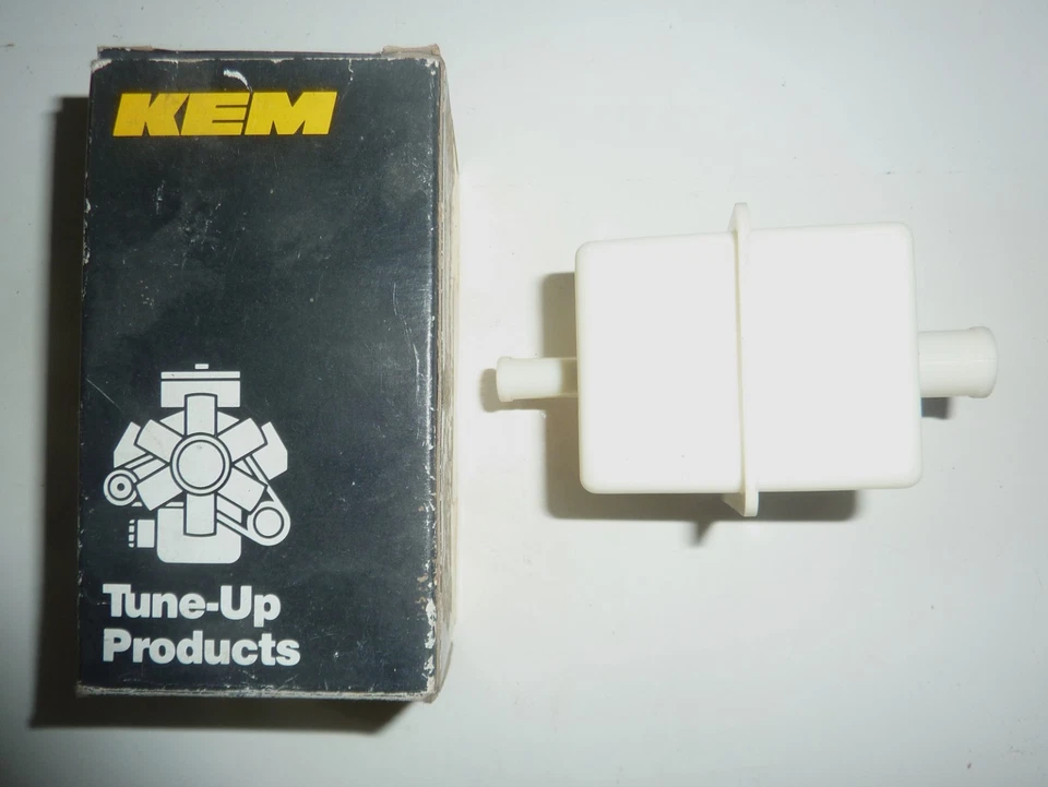 VOLKSWAGEN VANAGON TO 85 FUEL FILTER 133133511 NEW - Image 1 of 1