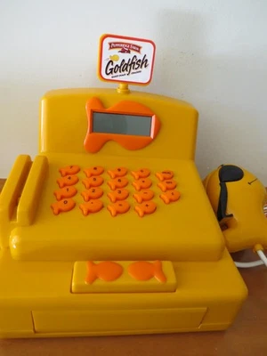 Juguete de caja registradora Pepperidge Farm Goldfish Play-Time 2003 ¡dinero de juego! Foto 1 de 4