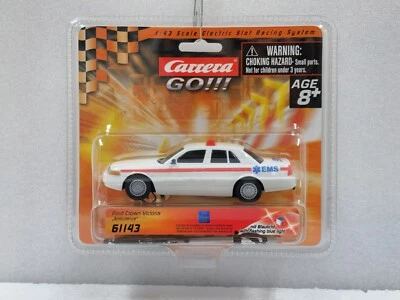 Carrera GO!!! 61143 Ford Crown Victoria Ambulancia 1:43 Coche Ranura con Luz Intermitente Foto 1 de 2