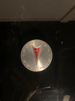 Tapa central original Pontiac Grand Prix Am Aztek Torrent 9593169 9594156 5157 C005 Foto 1 de 3