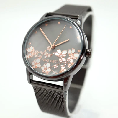 Reloj Nine West Mujer Gris Rosa Tono Floral 35mm Esfera Malla con Batería Nueva Foto 1 de 4