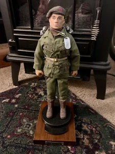 1990’s Special Mail Away GI Joe Green Beret Soldier With Stand, Ski Patrol Set - Picture 1 of 10