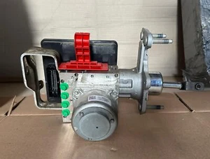Genuine OEM GM Brake Master Cylinder PN 87815018 87815014 k - Picture 1 of 20
