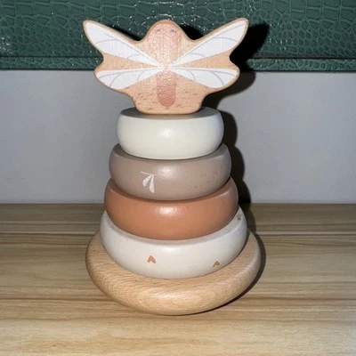 Anillos apilables etiquetas 12 meses colores neutros libélula Foto 1 de 4