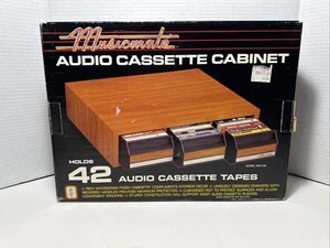 Gabinete de video casete MUSICMATE almacenamiento vintage con capacidad para 42 casetes mm 319 en muy buena condición - Imagen 1 de 6