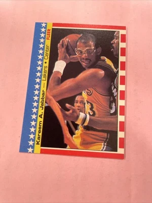Kareem Abdul-Jabbar 1987-88 Fleer - Stickers Kareem Abdul-Jabbar #8 - Image 1 of 2