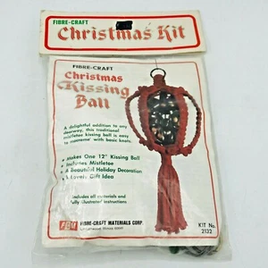 1980 Fibra Artesanal Macramé Nudos Navidad Beso Bola Kit Muérdago 12" Vacaciones - Imagen 1 de 8