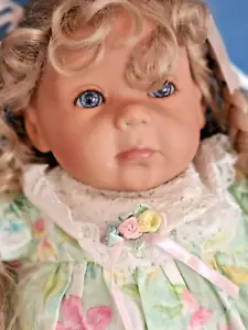 Muñeca Pat Secrest Pouty Girl 1995 realista realista - Imagen 1 de 5