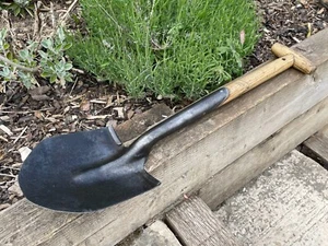 Vintage T H STLE 28" Military Round Mouth Shovel Spade Trenching Land Rover 1961 - Picture 1 of 14