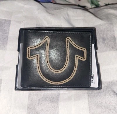 Cartera de cuero True Religion negra y tostada doble pliegue Foto 1 de 3