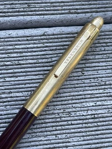 Vintage 1940s Wall Ever Sharp Art Deco Skyline 14k Solid Gold Burgundy Pencil - Bild 1 von 9