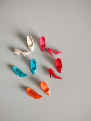 Lote de 6 pares de zapatos tacones vintage Barbie punta cerrada Foto 1 de 3