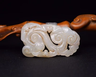 认证天然海天玉雕精致鲁伊吊坠雕像 11204 — 第 1/4 张图片