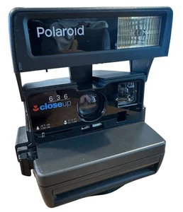POLAROID 636 Close Up 600 Instant Film Camera Takes Type 600 film - Picture 1 of 8