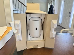 Ubiquiti UniFi Dream Router (UDR6) with Built-in AP Wi-Fi 6, 128GB SSD & POE - Photo 1/9