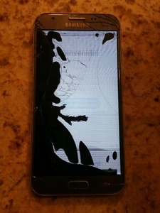 As is Samsung Galaxy J3 Emerge Boost Mobile 16GB SM-J327P cracked lcd screen - Photo 1 sur 3