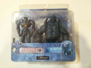 Figuras Pacific Rim de Gipsy Danger y Kaiju Leatherback marca Neca - Imagen 1 de 4