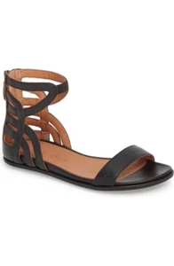 Gentle Souls By Kenneth Cole Larisa Black Leather Sandals Flats Sz 10 - Picture 1 of 6