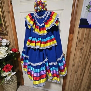 Jalisco Folklórico Dress  - Picture 1 of 3