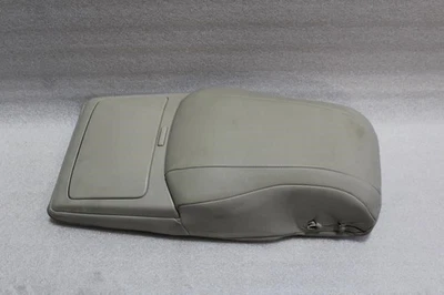 2004 2005 2006 2007 TOYOTA HIGHLANDER REAR SEAT CONSOLE ARM REST IVORY LA03 - Image 1 of 4